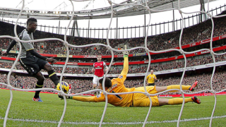 Арсен Венгер защити Шчезни