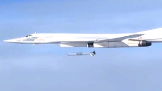 Свръхзвуковите стратегически бомбардировачи Ту 160 ще получат хиперзвукови ракети от комплекса