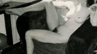 Българин купи гола снимка на Мадона