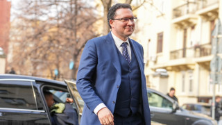 Вътрешният министър Даниел Митов определи като инсинуации и спекулации Коментарите