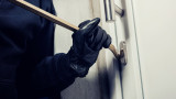  Двама мъже ограбиха стара жена в дома й в Плевенско 