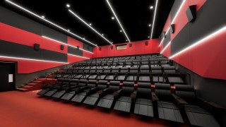 10 години след отварянето на първата си зала тази в