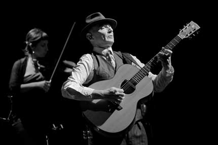 Gotan Project се справиха с Бурята 