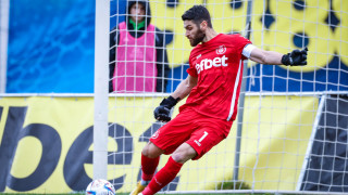 Вратарят на Хебър Пазарджик Петър Дебърлиев беше избран за