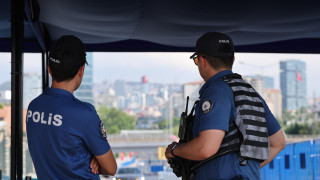Стотици задържани в Турция на протест срещу НАТО