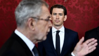 Новият канцлер на Австрия Себастиан Курц заяви че уважава решението