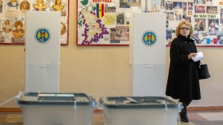 Молдовци за първи път избират пряко президент от 1996 г. 