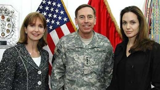 Анджелина Джоли замина в Багдад за мисия на ООН