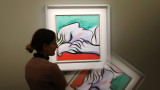 Пабло Пикасо и картината The Lonesome Crouching Nude, пресъздадена с изкуствен интелект