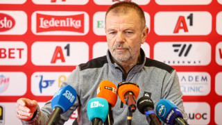 Старши треньорът на ЦСКА Стойчо Младенов обяви че не участва