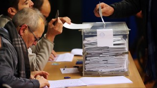 Испанската сепаратистка област Каталуния проведе избори а предварителните резултати сочат