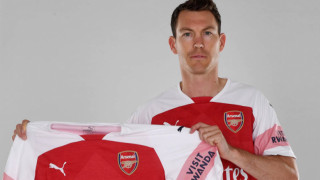 Новият старши треньор на Арсенал Унай Емери официално привлече първото