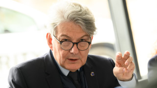 Европейският комисар по вътрешния пазар Тиери Бретон предупреди с отделни