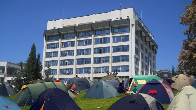 Палатков лагер посреща общинските съветници в Стара Загора 