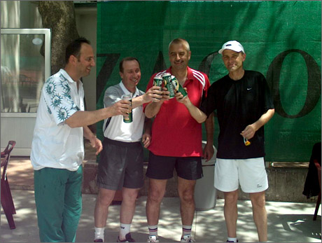 Лекар и тенис инструктор първи на турнира за двойки в Пловдив