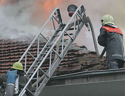 Изгоря хотел в Пловдивско