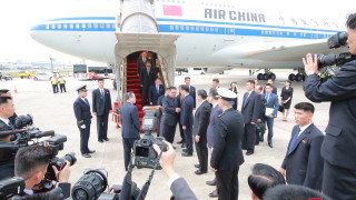 Лидерът на КНДР Ким Чен ун е пристигнал в Сингапур с