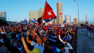 Повече от 700 души участвали в антиправителствените протести в Куба