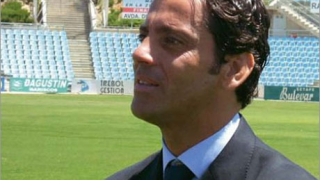 Кике Санчес Флорес остава начело на Валенсия