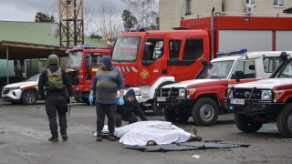 Четирима загинали при обстрел на центъра на Херсон