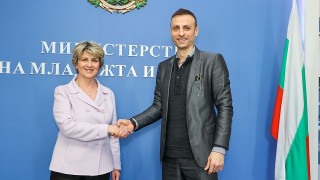Министърът на младежта и спорта Весела Лечева излезе с призив