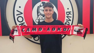 Александър Петров се превърна в третото ново попълнение на Локомотив