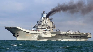 Бойната група руски кораби с единствения самолетоносач пристигна край Сирия