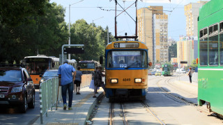 Катастрофа пред "Пирогов" блокира движението на трамваите
