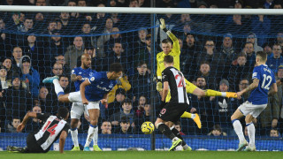 В английския Нюкасъл вече е забранено ръкостискането заради разразилата се