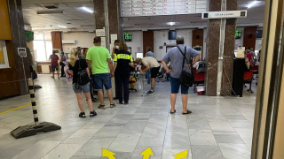 Предоставяните административни услуги от отделите на Пътна полиция в страната