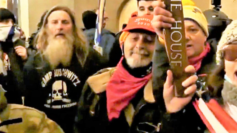 Oцелели от "Аушвиц" за щурма на Капитолия: Фашизмът може да се появи навсякъде