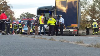 Най малко деветима души са били сериозно ранени а много други