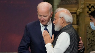 Индийският премиер Нарендра Моди по много причини е любопитен избор