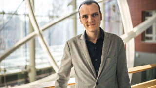 През последното десетилетие с бързи стъпки секторът на информационните технологии