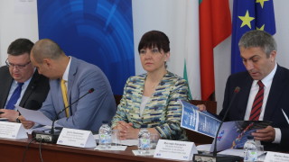 През последните години наблюдаваме промяна на вида и структурите на