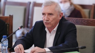 Железниците в една компания - за спиране на течове и по-малко на чиновници