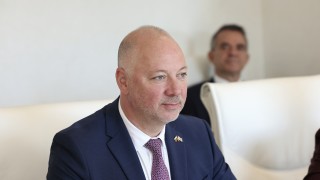Председателят на Народното събрание Росен Желязков отрече да е кандидат