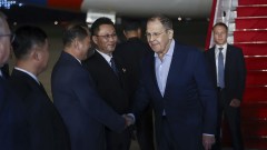 Лавров пристигна на посещение в КНДР 