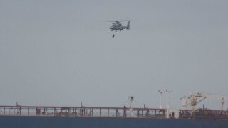 Пети ден танкерът Кайрос Все още няма яснота кога