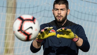 Вратарят на националния отбор на Канада Максим Крепо ще