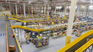 Канадското правителство подписа споразумение с Amazon Canada за да гарантира