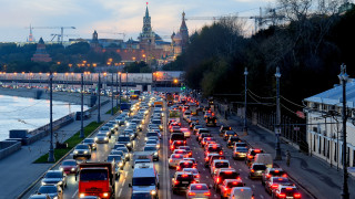 Десетки хиляди жители на Москва се насочиха към споделянето на