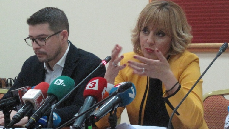 Омбудсманът Манолова не била уведомена за екстрадирането на турците