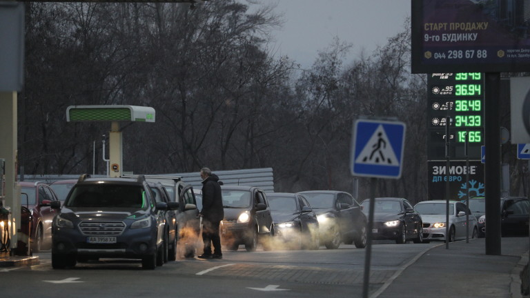 Виталий Кличко: Метрото в Киев е отворено при въздушна опасност