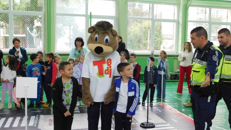 Шестото издание на „Пресичам безопасно с TEDI”  стартира от Велико Търново