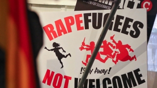 Крайнодесни вилнеят в Лайпциг - „Меркел, взимай си мюсюлманите и се махай”