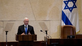 САЩ местят посолството си в Израел от Тел Авив в Йерусалим до края на 2019-а 