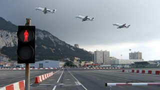 Много хора се страхуват да летят с самолети въпреки че