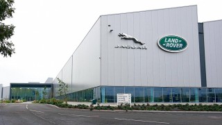 Jaguar Land Rover отвори първия си завод в Източна Европа след инвестиция за €1.4 милиарда