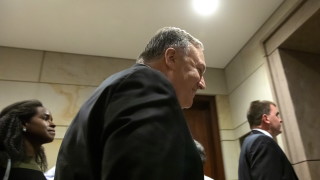 Държавният секретар на САЩ Майк Помпео поддържа натиска на Вашингтон върху